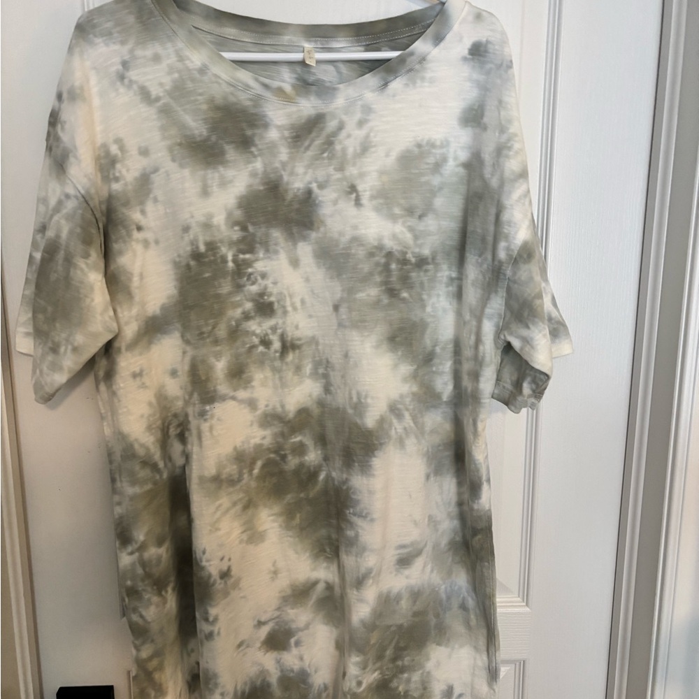Rylee and Cru Women's Olive Green Tie-Dye Short Sleeve tshirt dress